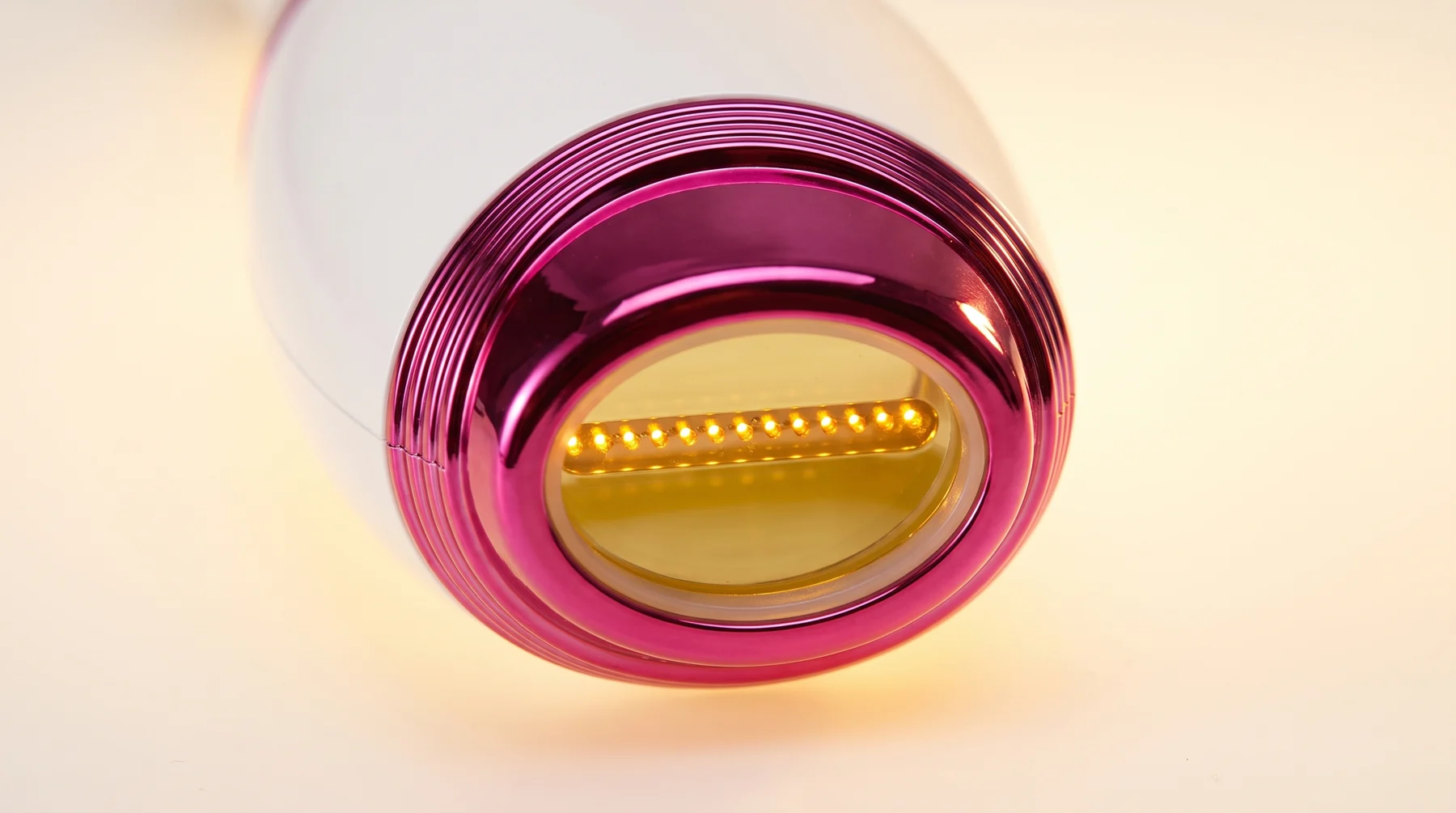 Shot Zone de Dualsonic Optimum éclairée en jaune, montrant la ligne de points des transducteurs